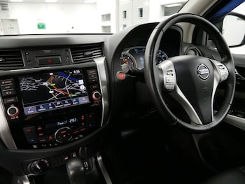 Used Nissan Navara 2019 for sale - 76080454: Photo