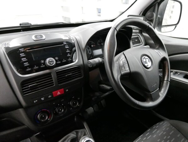 Used Vauxhall Combo 2017 for sale - 76303774: Photo 3