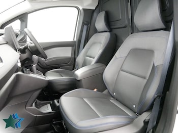 Used Nissan Other 2023 for sale - 77936321: Photo