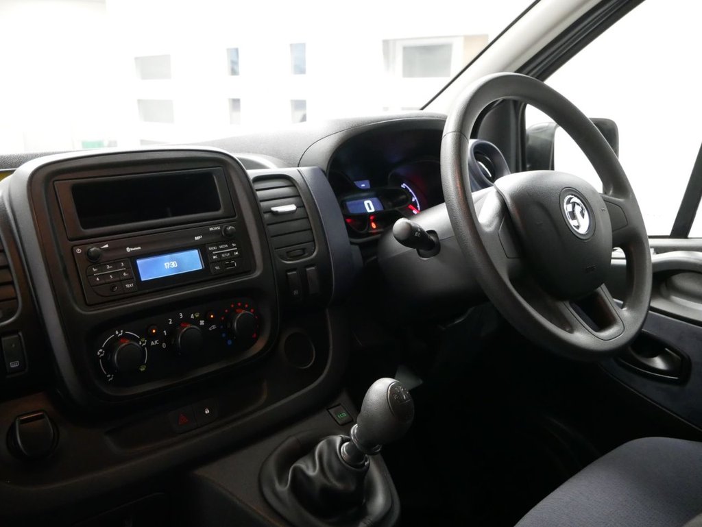 Used Vauxhall Vivaro 2017 for sale - 77226708: Photo 4