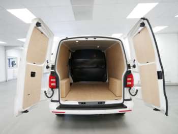 Used Volkswagen Transporter 2016 for sale - 75171561: Photo