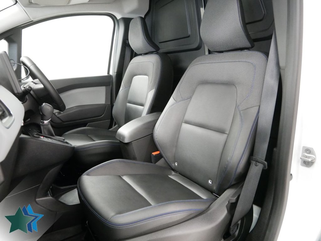 Used Nissan Other 2023 for sale - 77966651: Photo 5