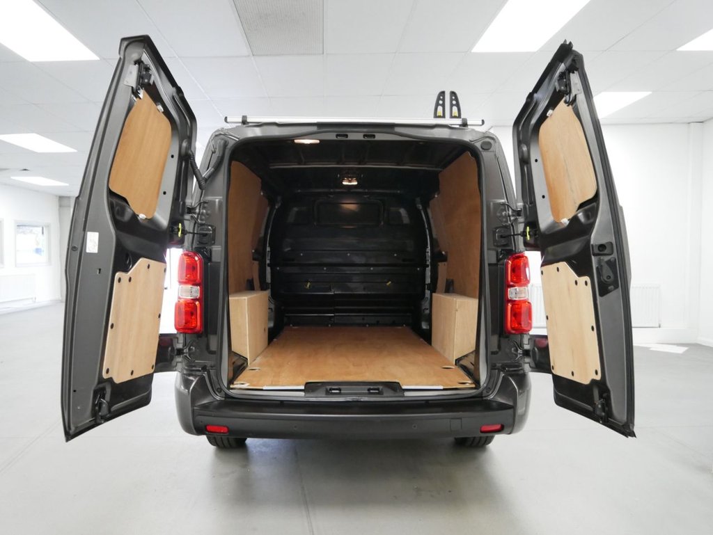 Used Vauxhall Vivaro 2023 for sale - 78200156: Photo 2