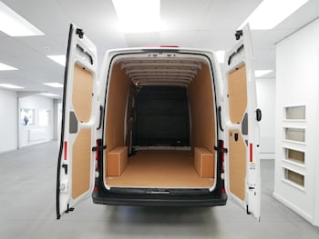 Used Volkswagen Crafter 2024 for sale - 78549819: Photo