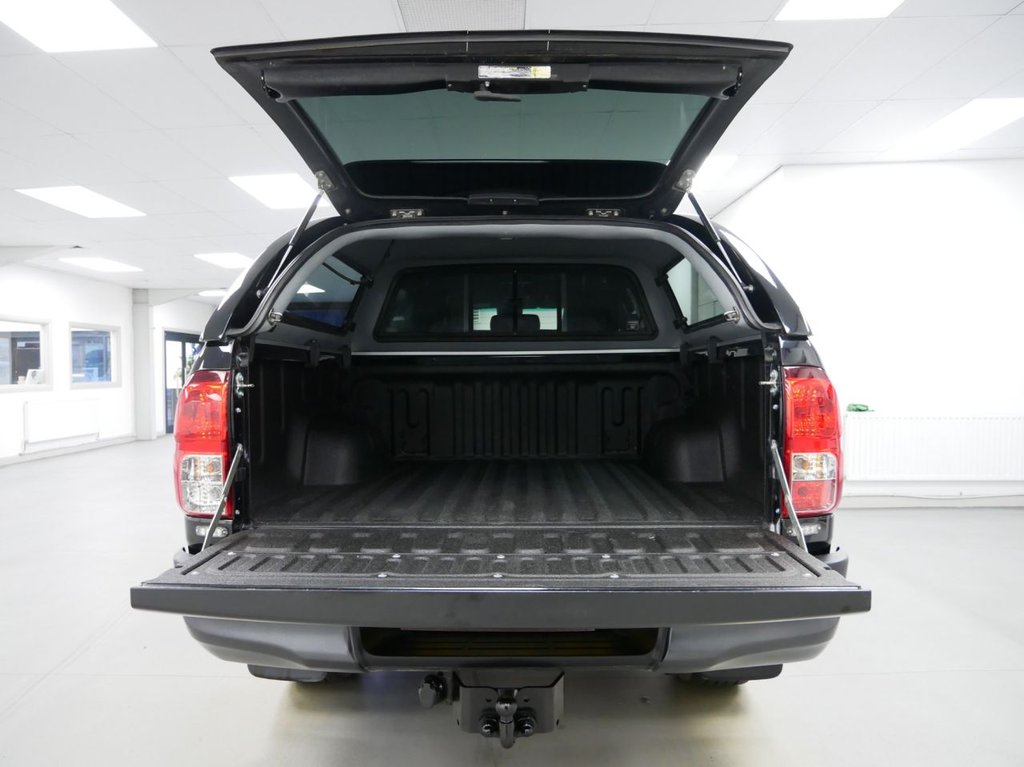 Used Toyota Hilux 2019 for sale - 77048677: Photo 2