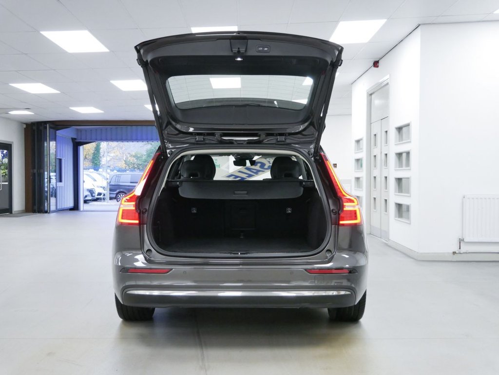 Used Volvo V60 2022 for sale - 77507174: Photo 5