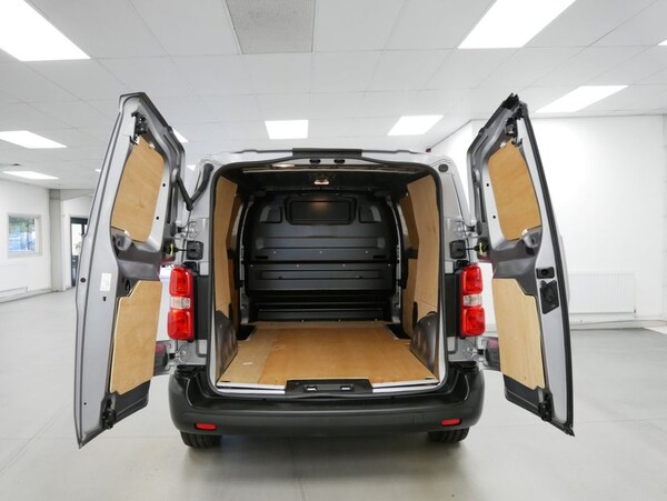 Used Vauxhall Vivaro 2023 for sale - 76223616: Photo 4