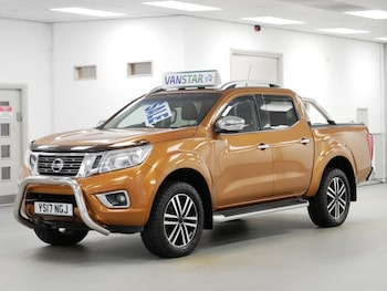 Used Nissan Navara 2017 for sale - 76080477: Photo