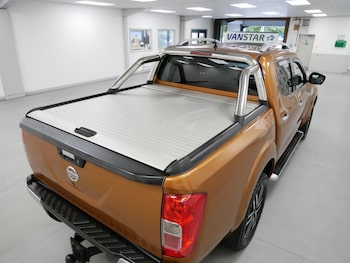 Used Nissan Navara 2017 for sale - 76080477: Photo