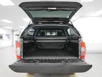 Used Nissan Navara 2020 for sale - 76783428: Photo