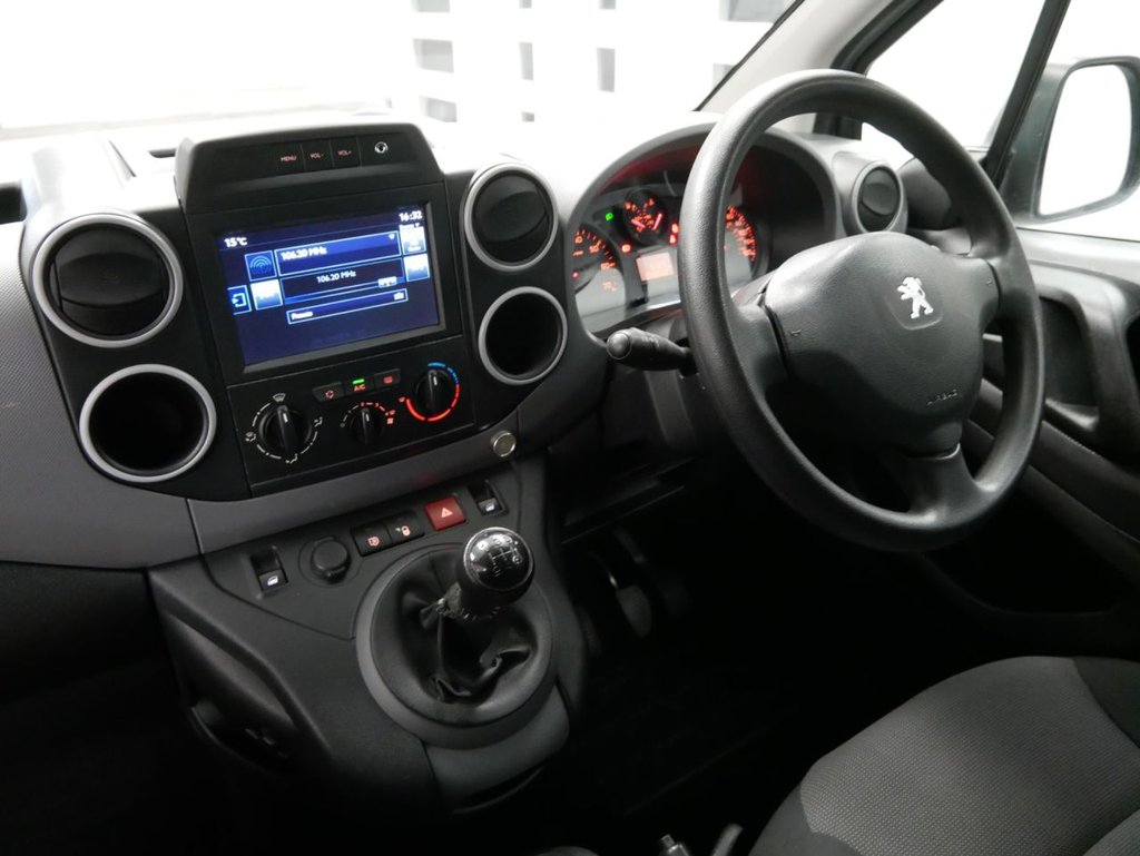 Used Peugeot Partner 2018 for sale - 77904997: Photo 2