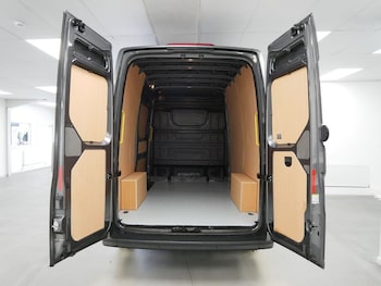 Used Volkswagen Crafter 2023 for sale - 78907820: Photo