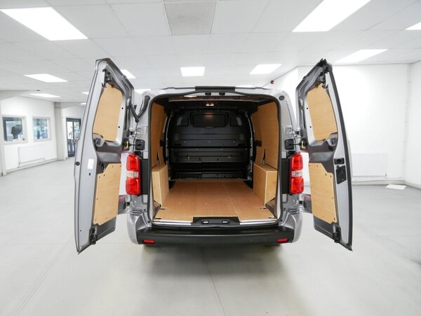 Used Vauxhall Vivaro 2024 for sale - 76132120: Photo 4