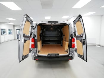 Used Vauxhall Vivaro 2024 for sale - 76132120: Photo 4