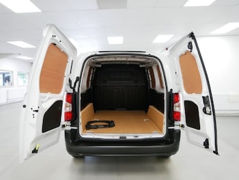 Used Peugeot e-Partner 2023 for sale - 75307312: Photo