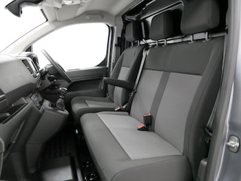 Used Vauxhall Vivaro 2023 for sale - 76202472: Photo 3