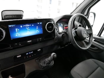 Used Mercedes-Benz Sprinter 2025 for sale - 76356345: Photo