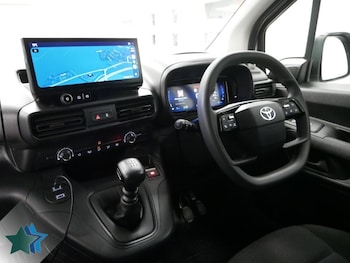 Used Toyota ProAce 2024 for sale - 78043975: Photo