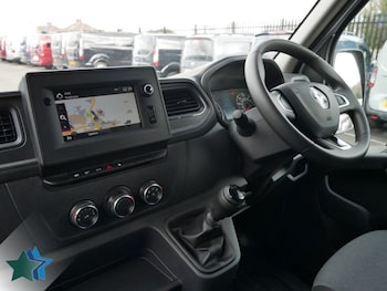 Used Renault Master 2024 for sale - 78082578: Photo