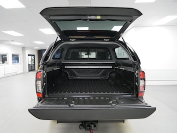 Used Nissan Navara 2020 for sale - 77341606: Photo