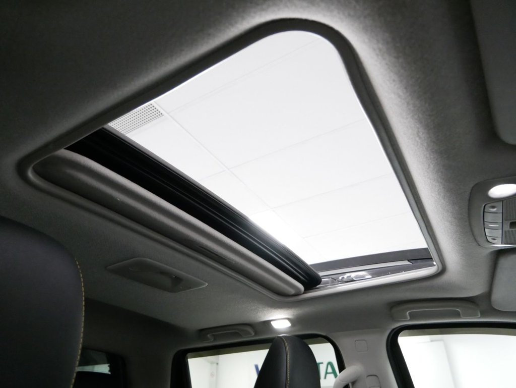 Used Nissan Navara 2020 for sale - 77341606: Photo 6