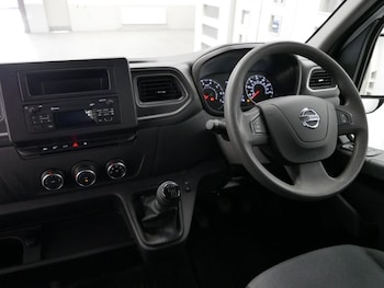Used Nissan Interstar 2023 for sale - 76105425: Photo