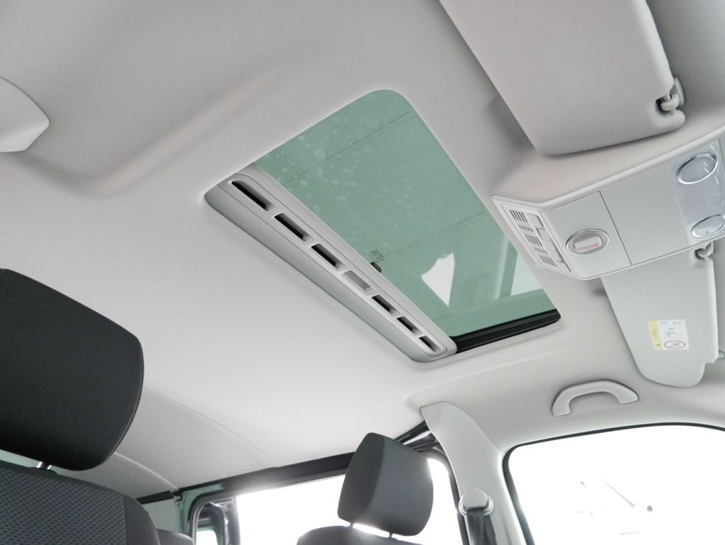 Used Volkswagen Transporter 2017 for sale - 76469701: Photo 9