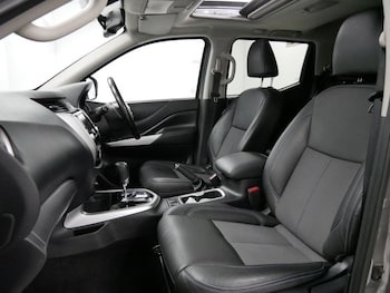 Used Nissan Navara 2021 for sale - 76202644: Photo