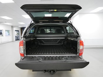 Used Nissan Navara 2021 for sale - 76202644: Photo
