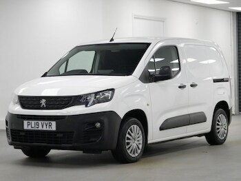 Used Peugeot Partner 2019 for sale - 77250709: Photo