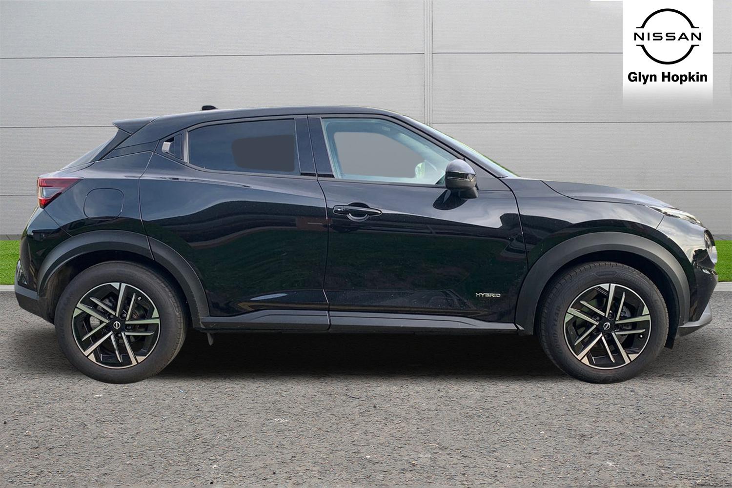 Used Nissan Juke 2024 for sale - 75751313: Photo 2