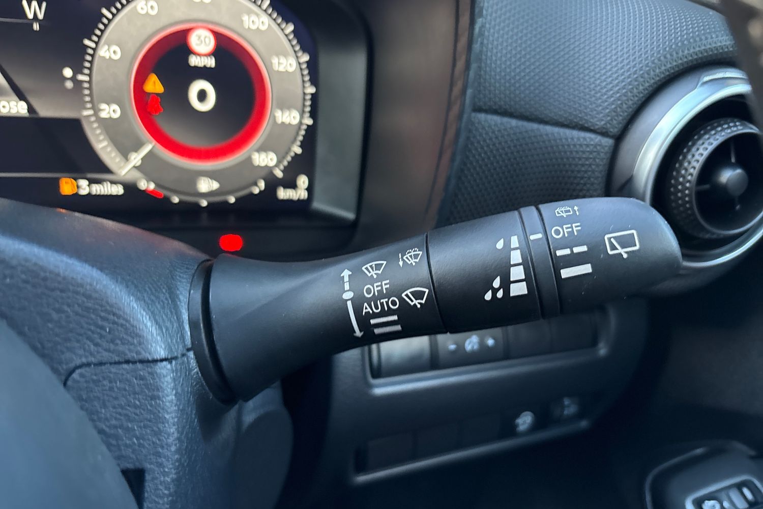 Used Nissan Juke 2024 for sale - 76927898: Photo 34