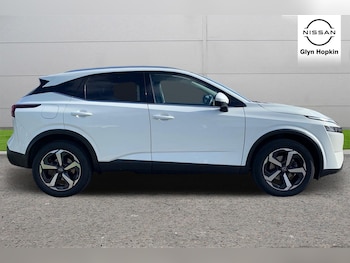 Used Nissan Qashqai 2022 for sale - 75984843: Photo 2