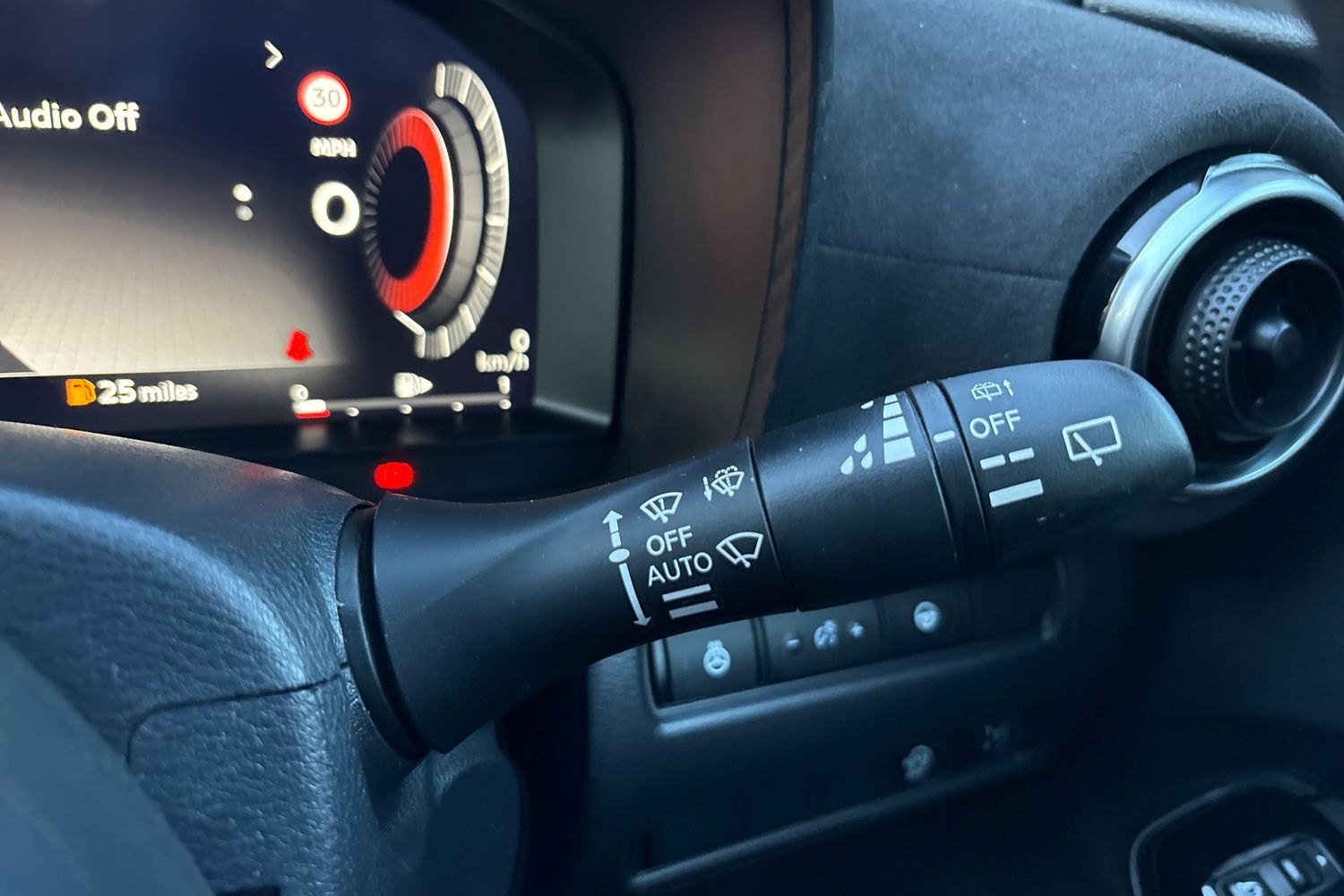 Used Nissan Juke 2024 for sale - 77588432: Photo 36