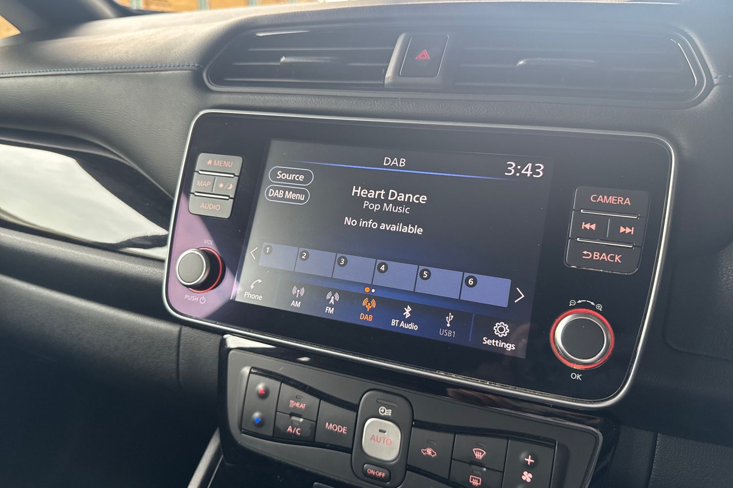 Used Nissan Leaf 2022 for sale - 76652477: Photo 17