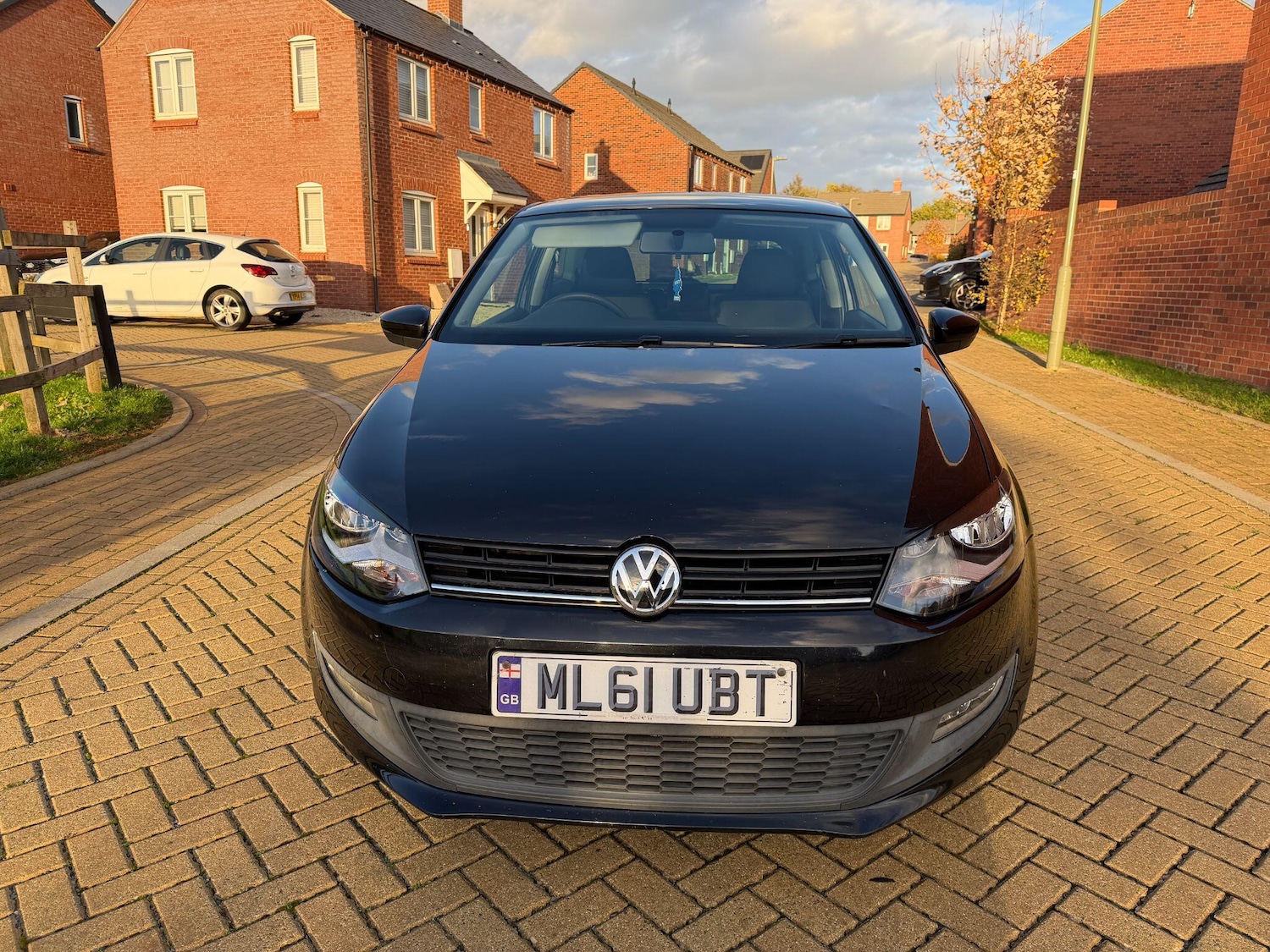 Used Volkswagen Polo 2011 for sale - 76399305: Photo 2