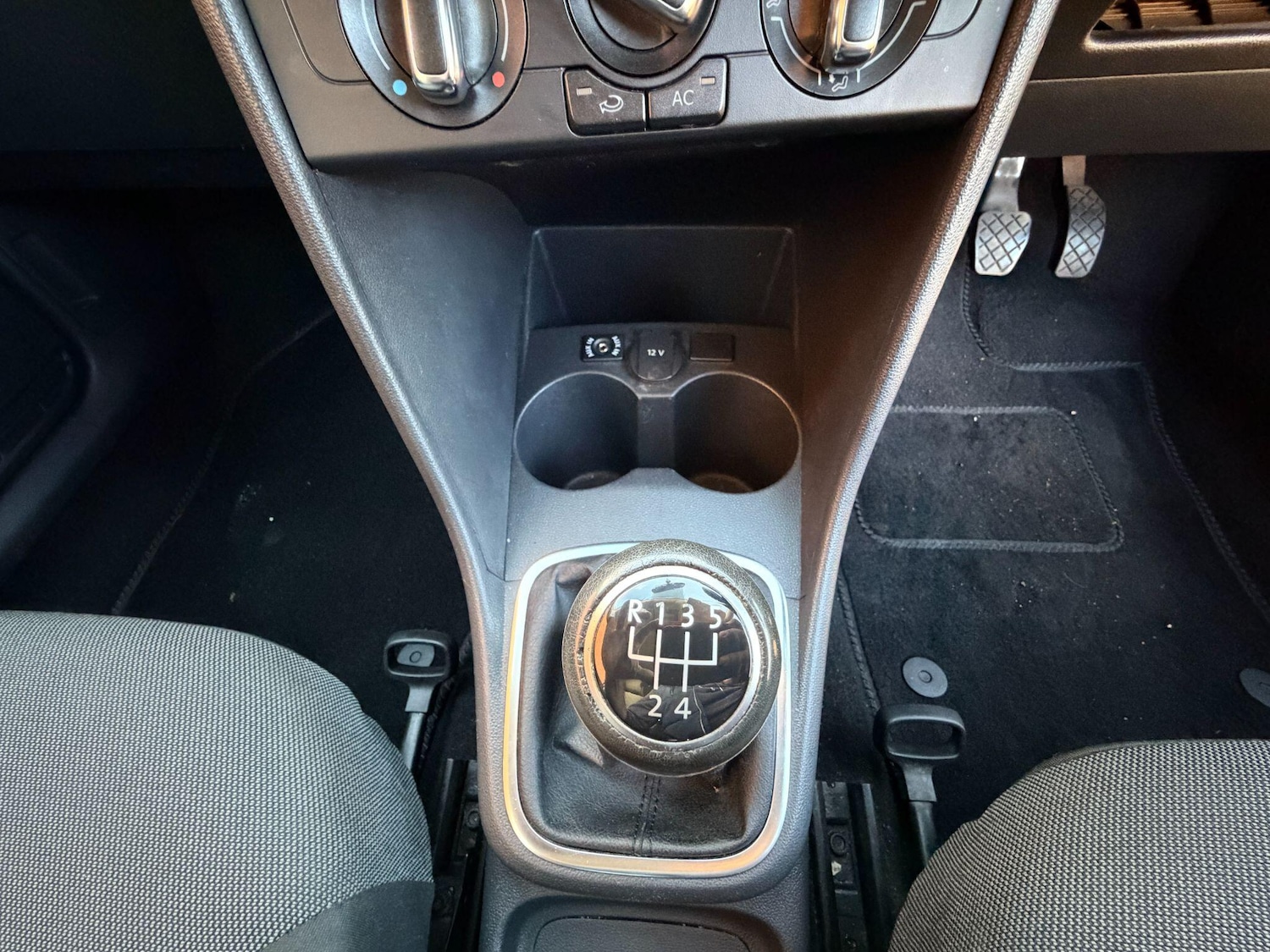 Used Volkswagen Polo 2011 for sale - 76399305: Photo 22