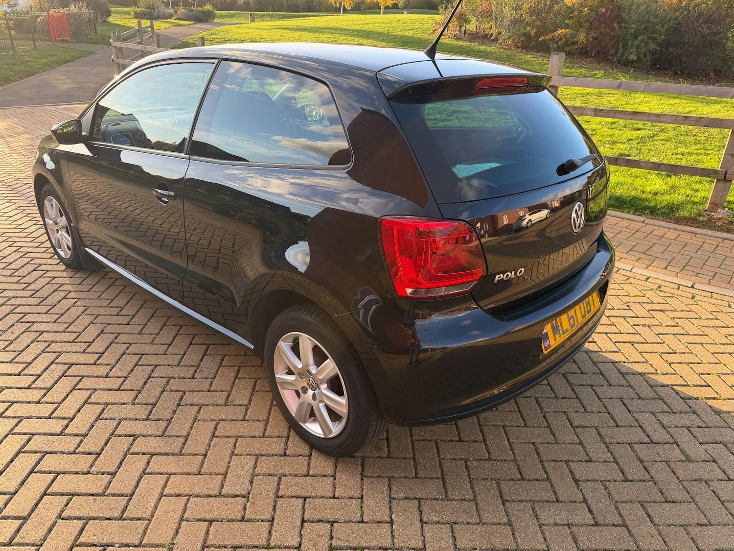 Used Volkswagen Polo 2011 for sale - 76399305: Photo 4