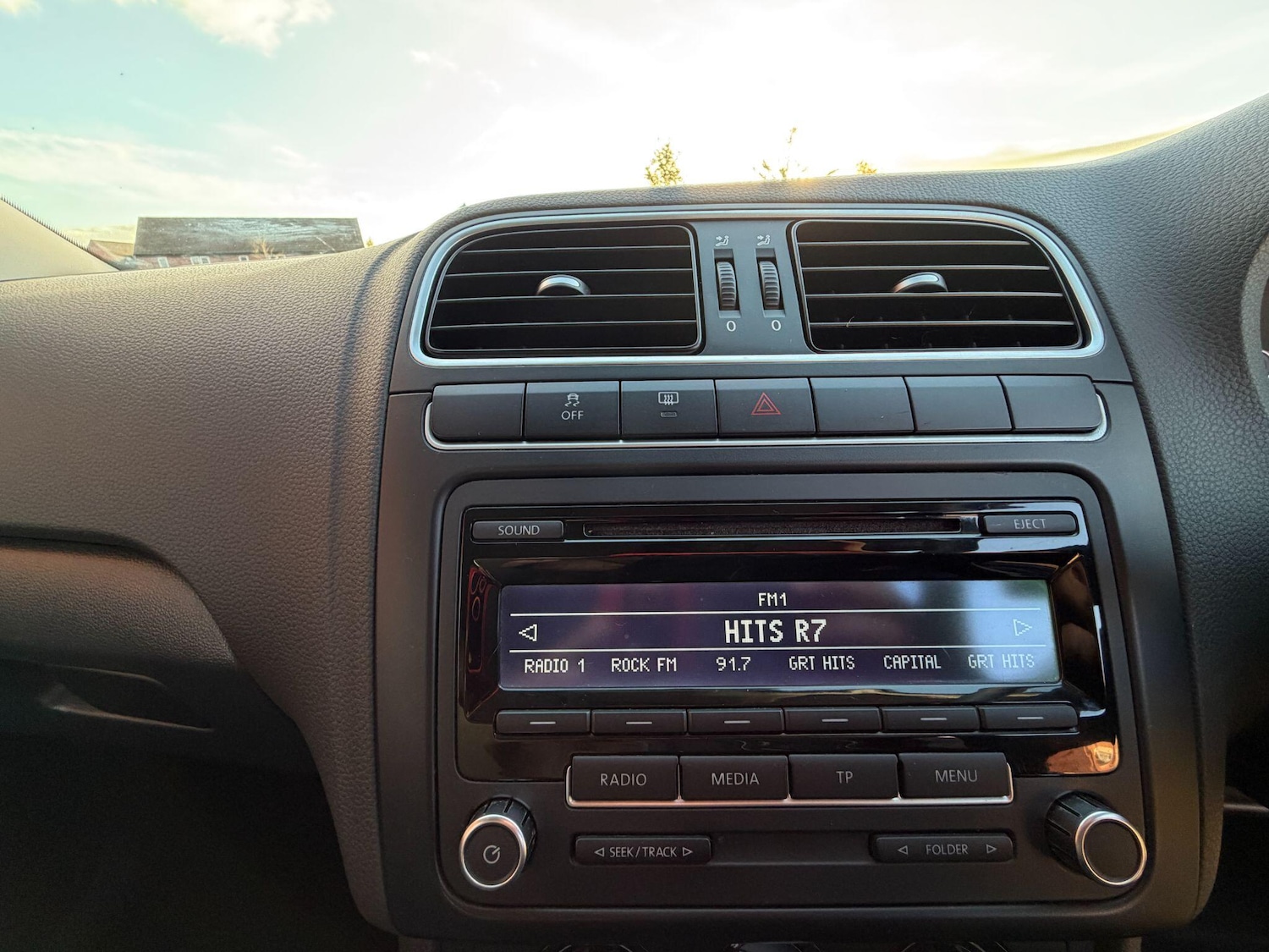 Used Volkswagen Polo 2011 for sale - 76399305: Photo 44