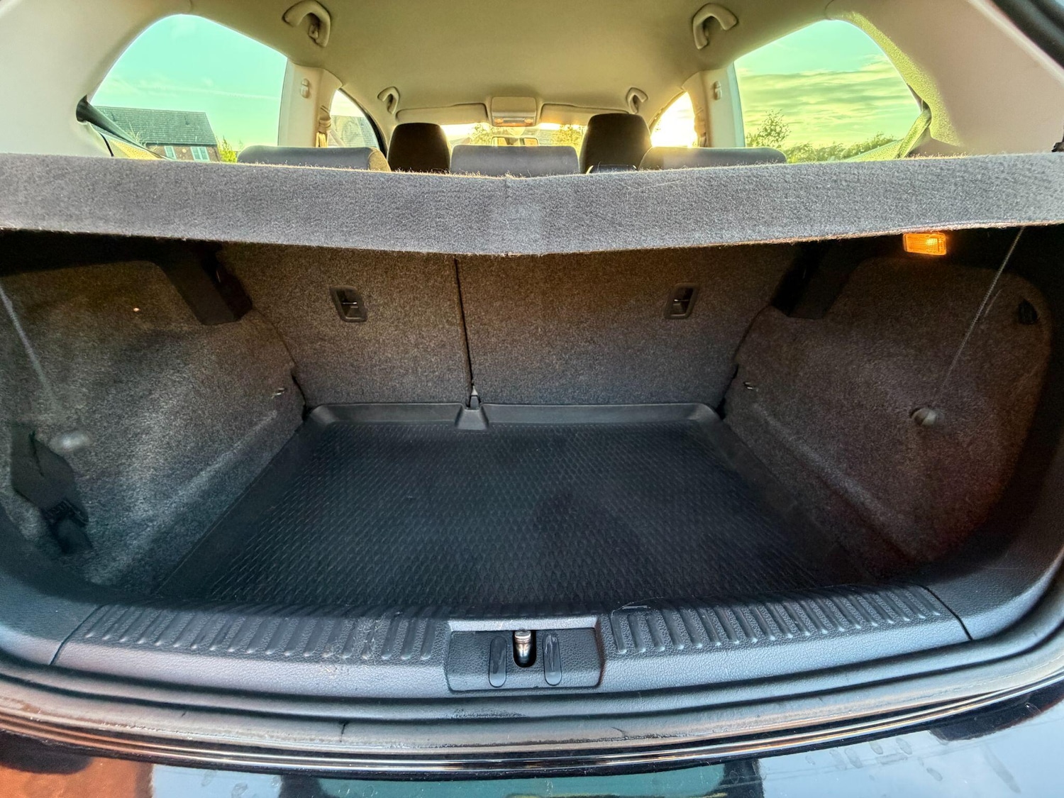 Used Volkswagen Polo 2011 for sale - 76399305: Photo 49