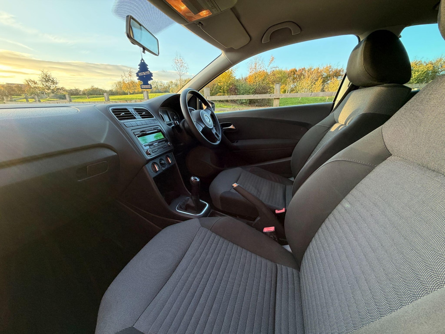 Used Volkswagen Polo 2011 for sale - 76399305: Photo 51