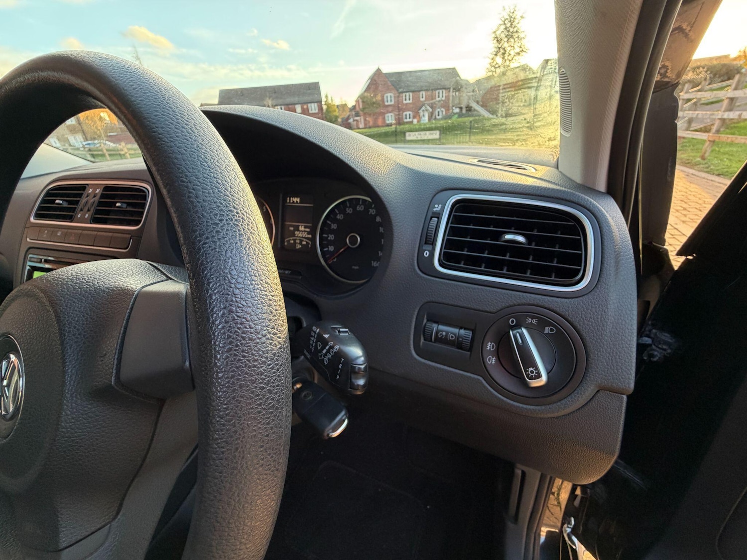 Used Volkswagen Polo 2011 for sale - 76399305: Photo 60