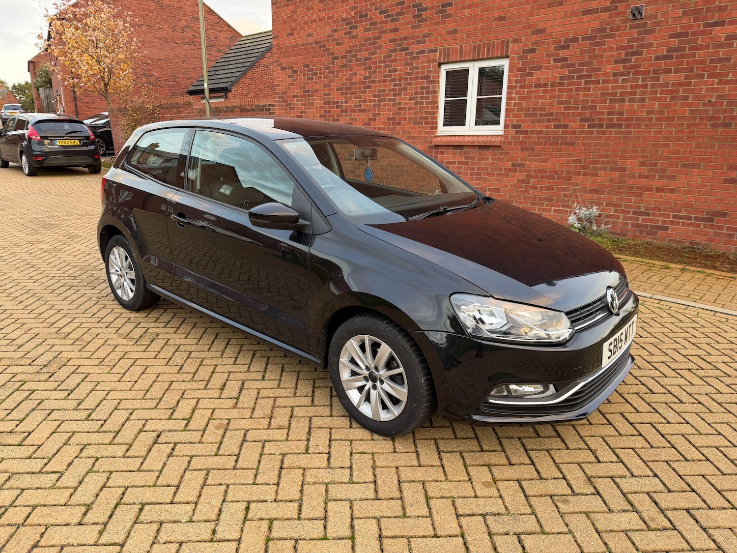 Used Volkswagen Polo 2015 for sale - 76409043: Photo 1