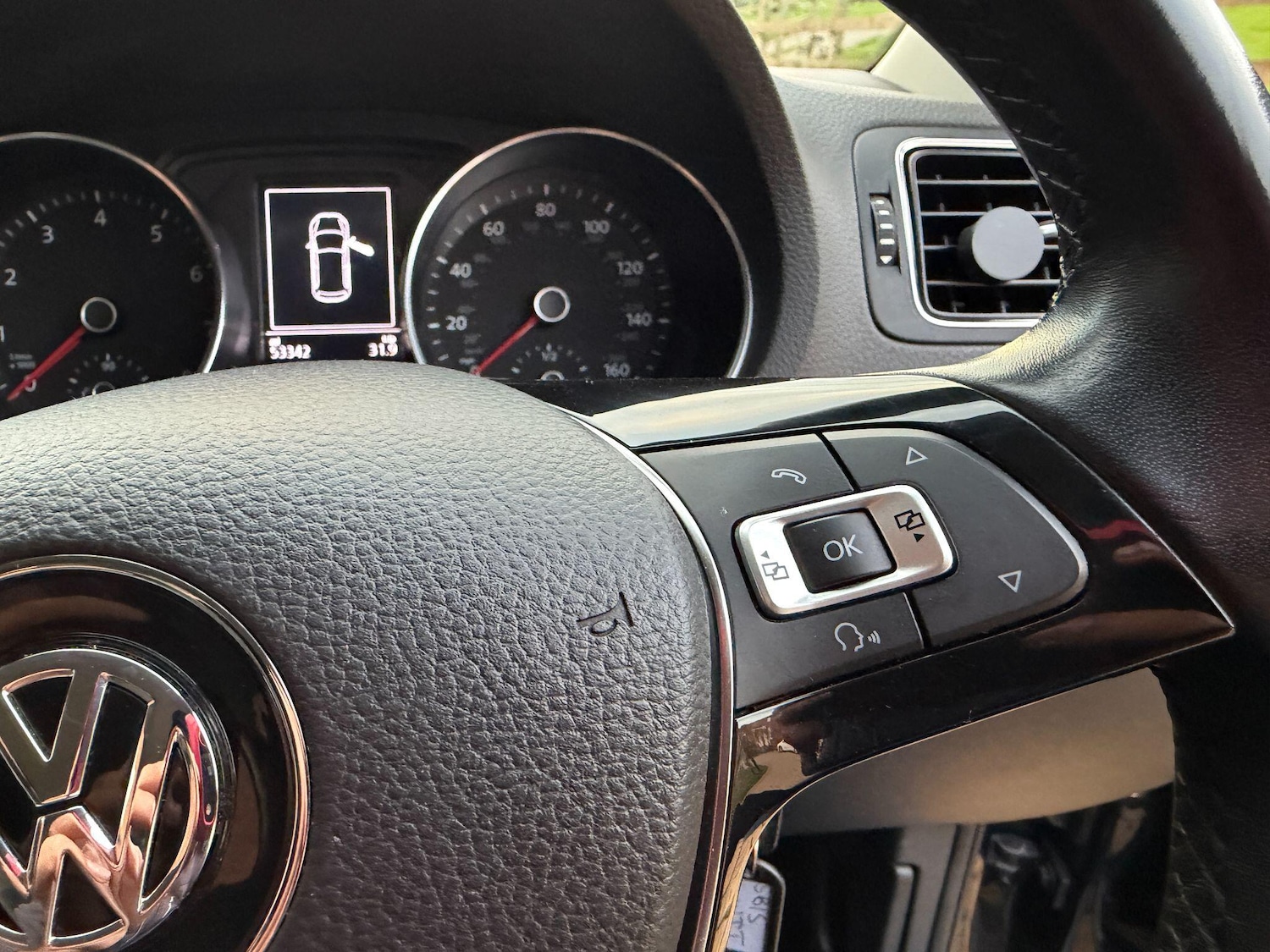 Used Volkswagen Polo 2015 for sale - 76409043: Photo 36