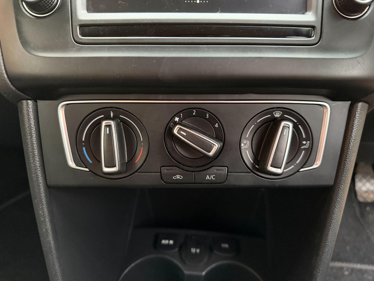 Used Volkswagen Polo 2015 for sale - 76409043: Photo 37