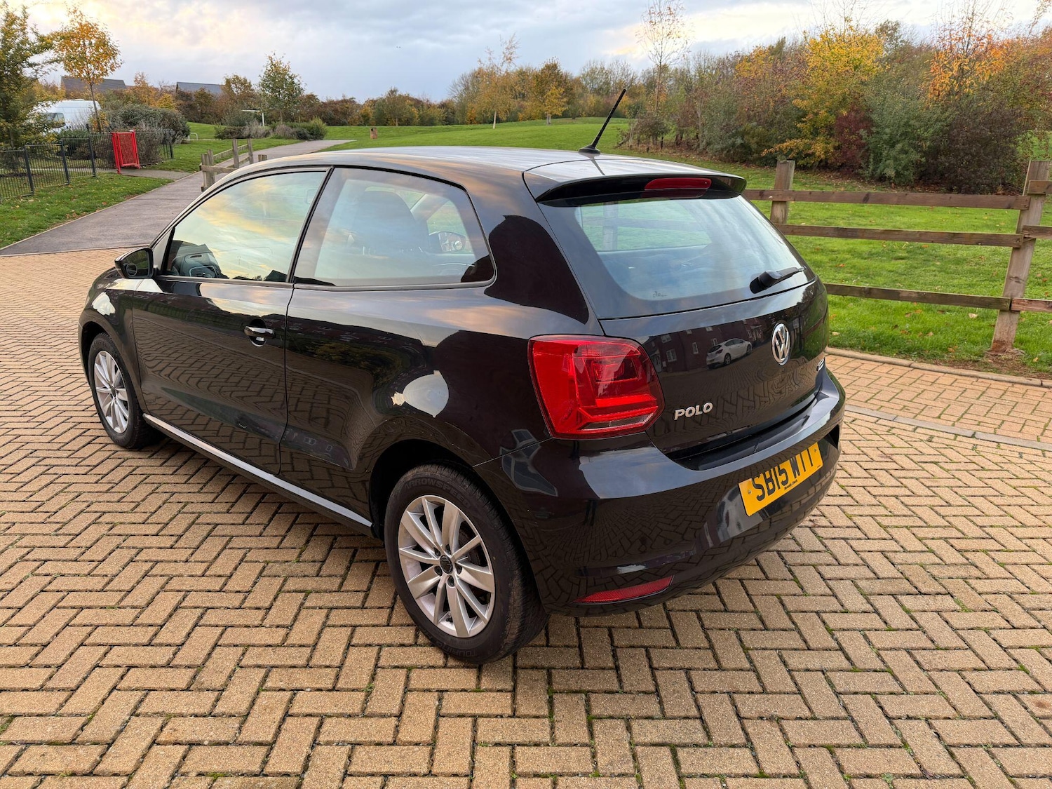 Used Volkswagen Polo 2015 for sale - 76409043: Photo 5