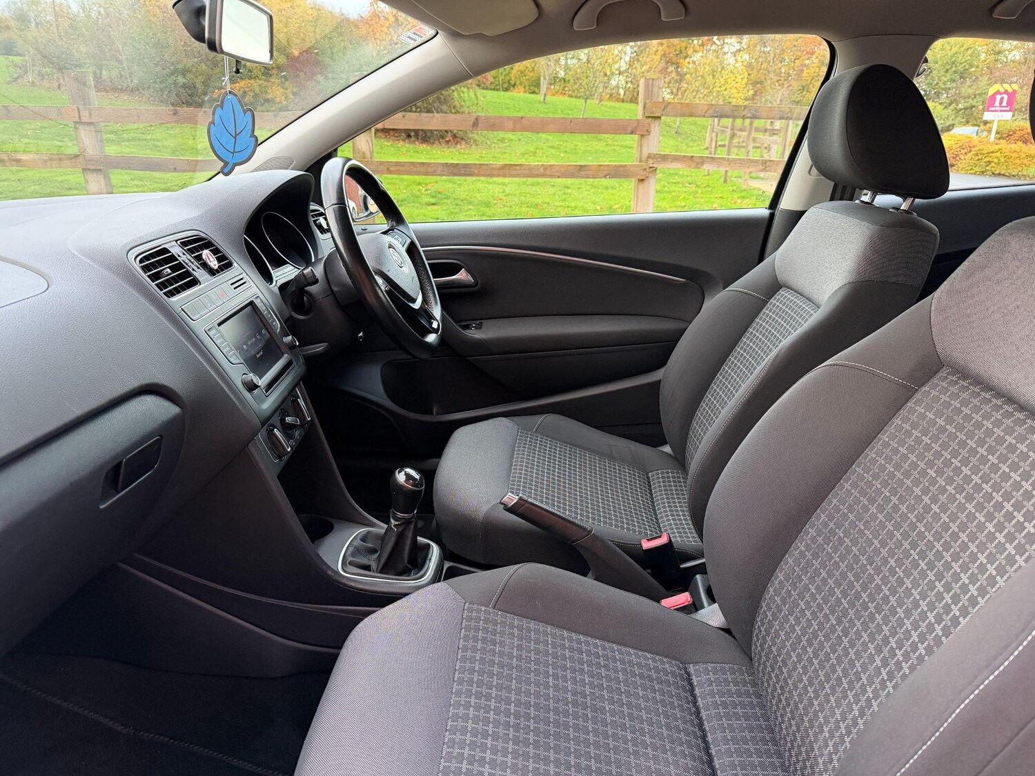 Used Volkswagen Polo 2015 for sale - 76409043: Photo 50