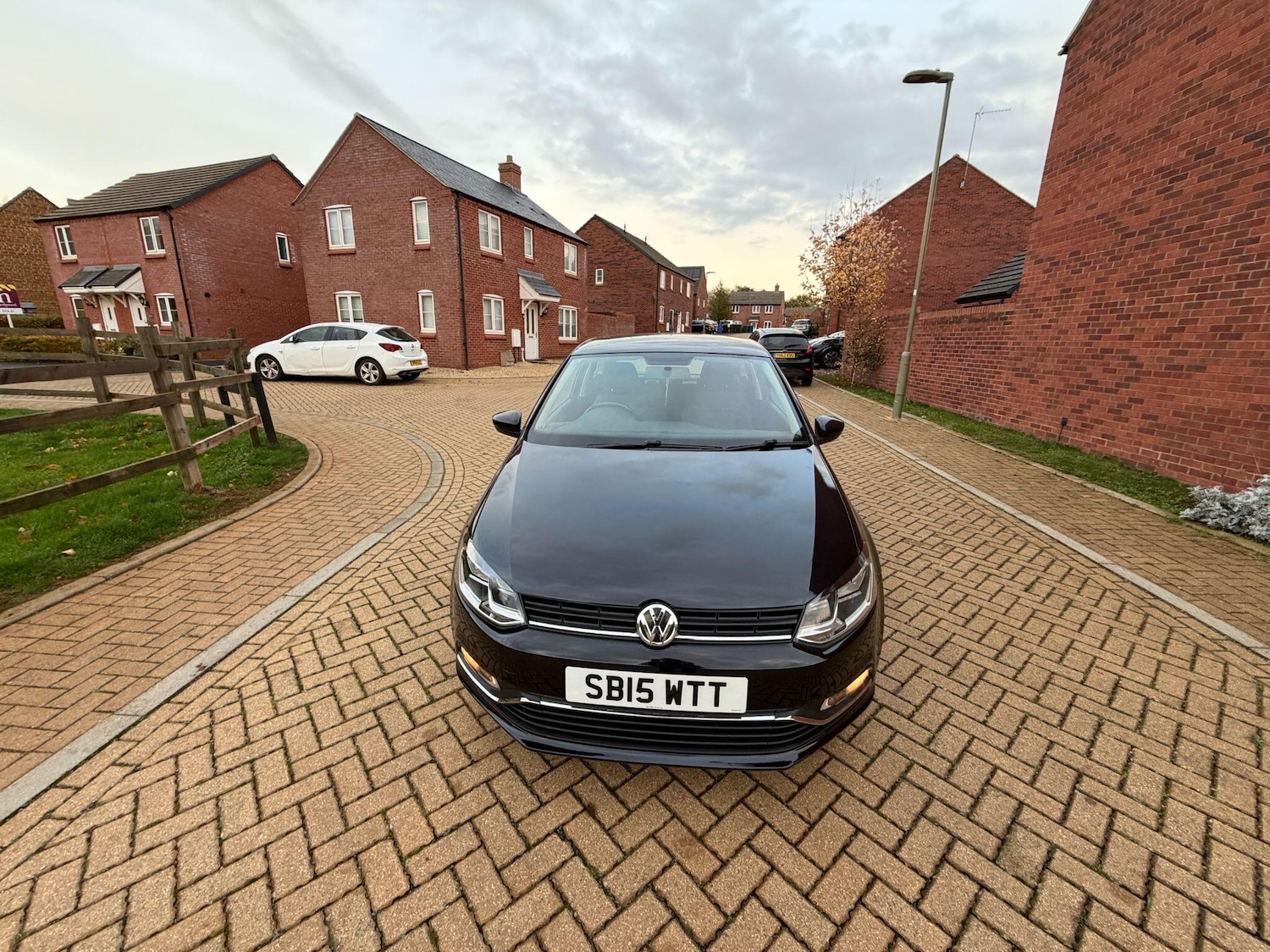 Used Volkswagen Polo 2015 for sale - 76409043: Photo 9