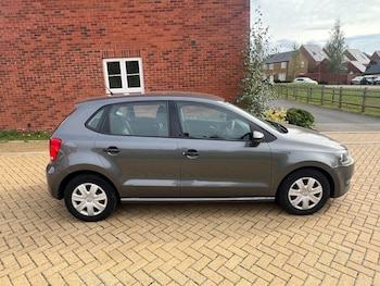 Used Volkswagen Polo 2010 for sale - 76158894: Photo