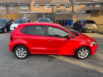 Used Volkswagen Polo 2011 for sale - 76158772: Photo